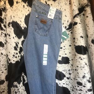 15/16 wrangler jeans